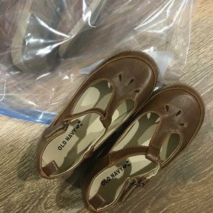 Old navy twins brown mary jane shoes sz 9